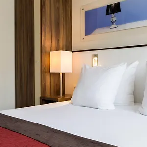 Centre By Ihg Hotell